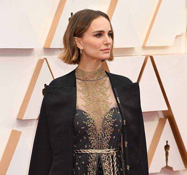 Natalie Portman acude a la alfombra roja de la 92 edición de los premios Óscar