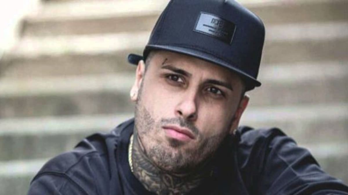 Dani Alves la rompe con un tema de Nicky Jam