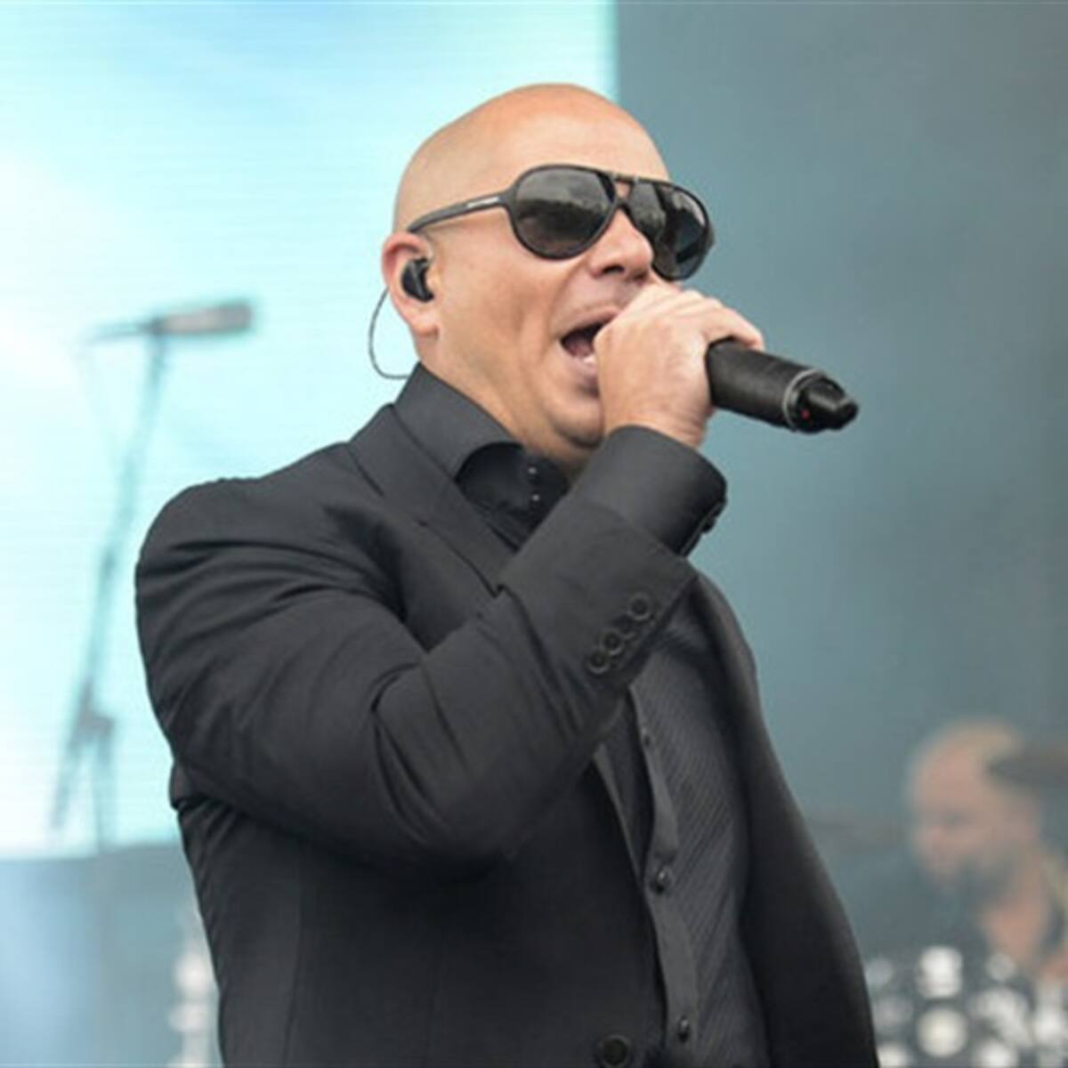 ¿Quién es la maestra de Pitbull?