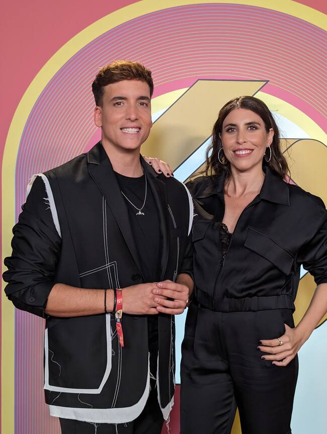 Ana Brito y Xuso Jones en LOS40 Music Awards Santander 2023. Créditos: Albert Mullor.