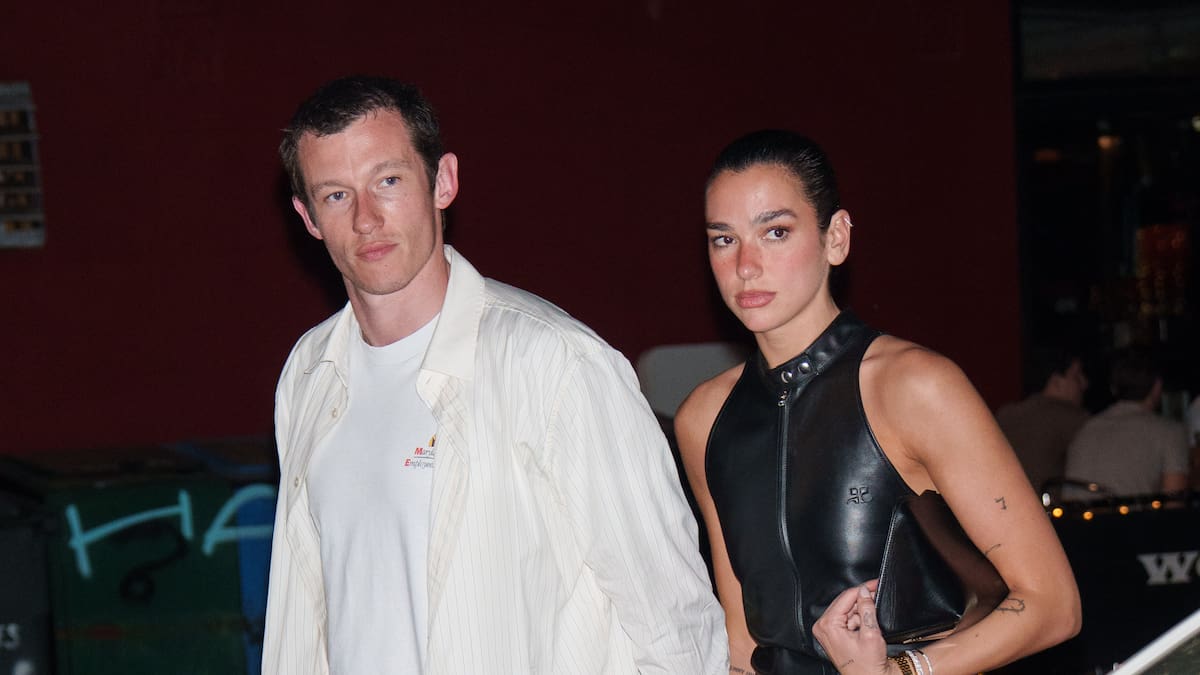 El acoso de la prensa a Dua Lipa y Callum Turner tras salir a un restaurante: "Les estáis diciendo a todo el mundo donde vivimos"