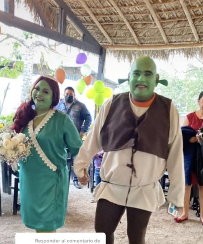 Pareja se casa con temática de Shrek