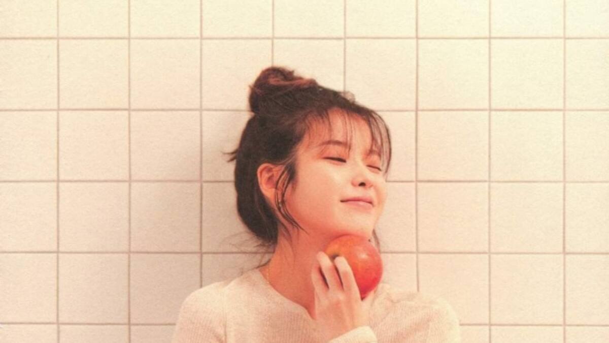 IU anuncia su próximo lanzamiento