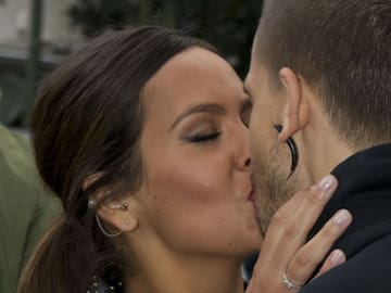 Cristina Pedroche celebra el cumple de su Dabiz Muñoz con un beso con lengua que no se ha librado de las críticas