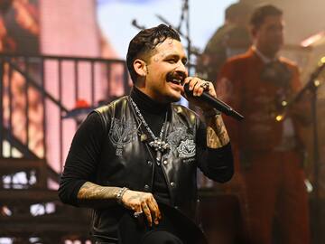 Christian Nodal: "Yo sé bien cómo hacer números y estoy listo para volver a ser comercial"