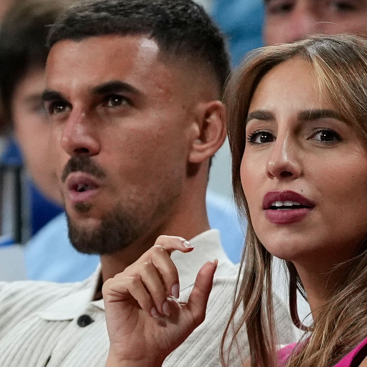 Joan Manuel Serrat será bisabuelo: Luna Serrat y Dani Ceballos anuncian su embarazo gemelar