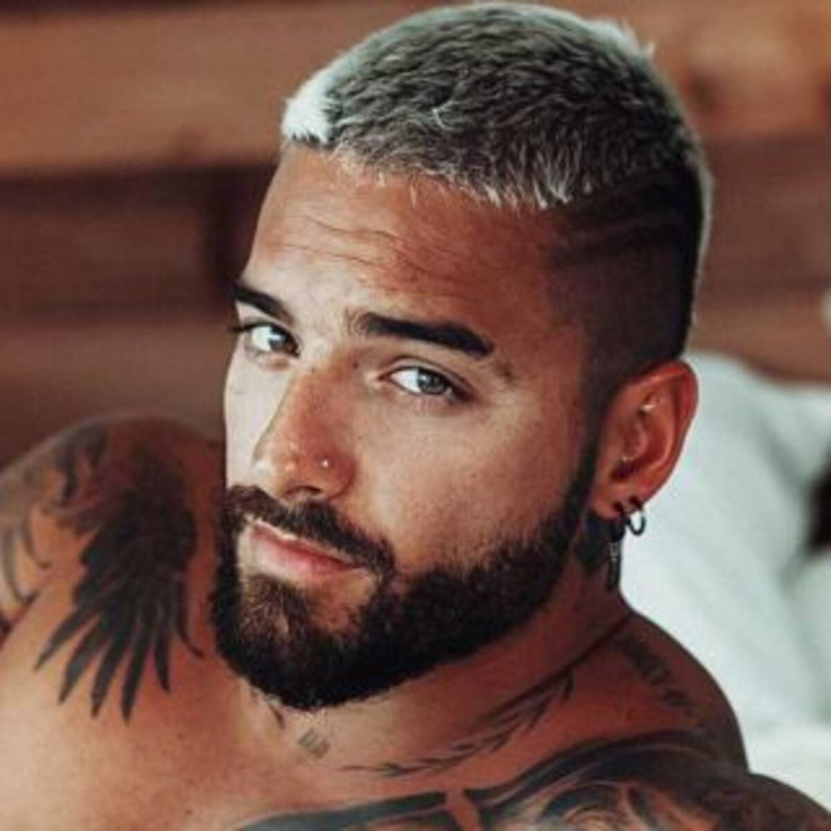 El polémico video de Maluma besando a una fan sobre el escenario