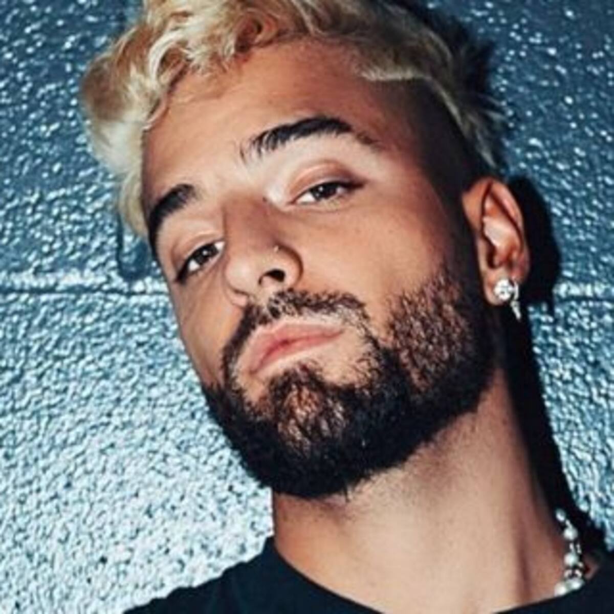 Maluma echó a dos fans de su concierto