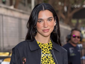 ¿Aún no sabes qué leer este verano? Dua Lipa te recomienda los libros de estos autores españoles