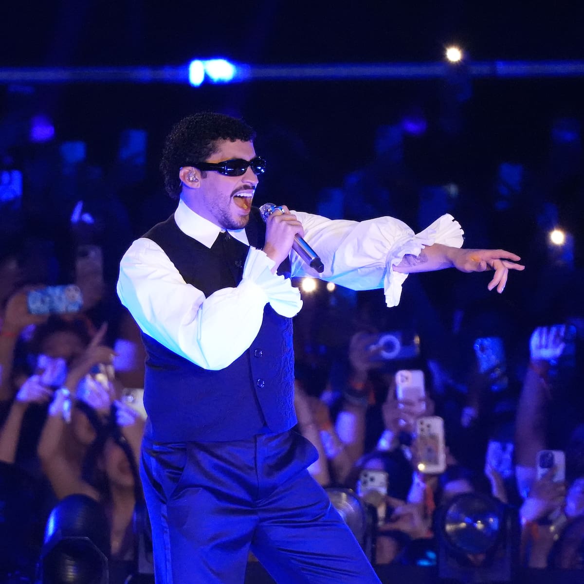 10 ideas de 'outfits' para los conciertos de Bad Bunny en Barcelona