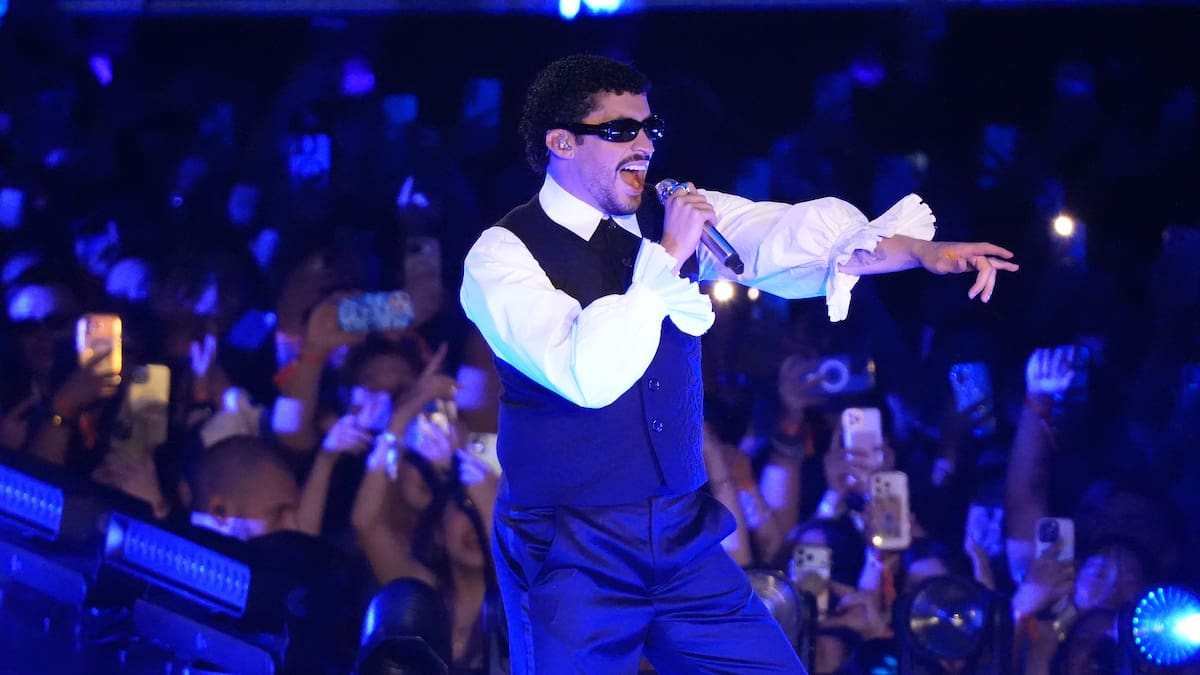 10 ideas de 'outfits' para los conciertos de Bad Bunny en Barcelona