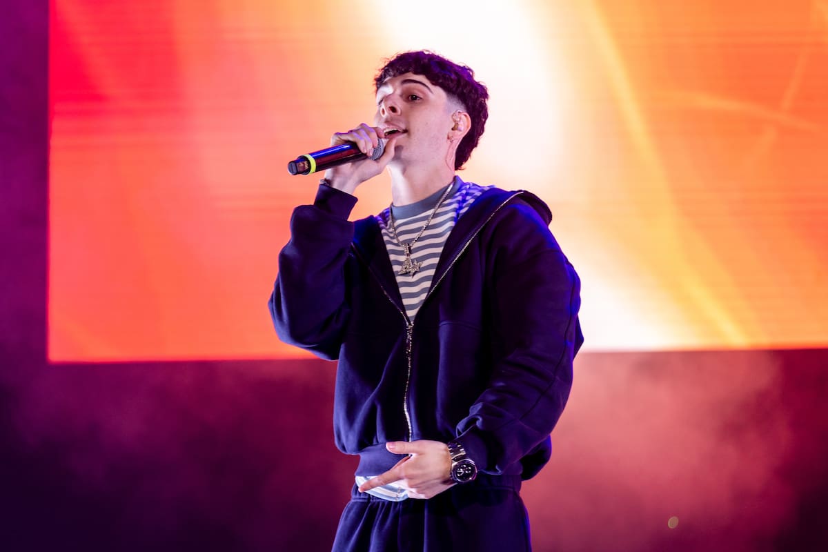 Ceaxe dejó una actuación contundente en LOS40 Primavera Pop, demostrando solidez y personalidad sobre el escenario. Su presencia y energía conectaron con el público, consolidándolo como una de las propuestas emergentes más interesantes del panorama actual.