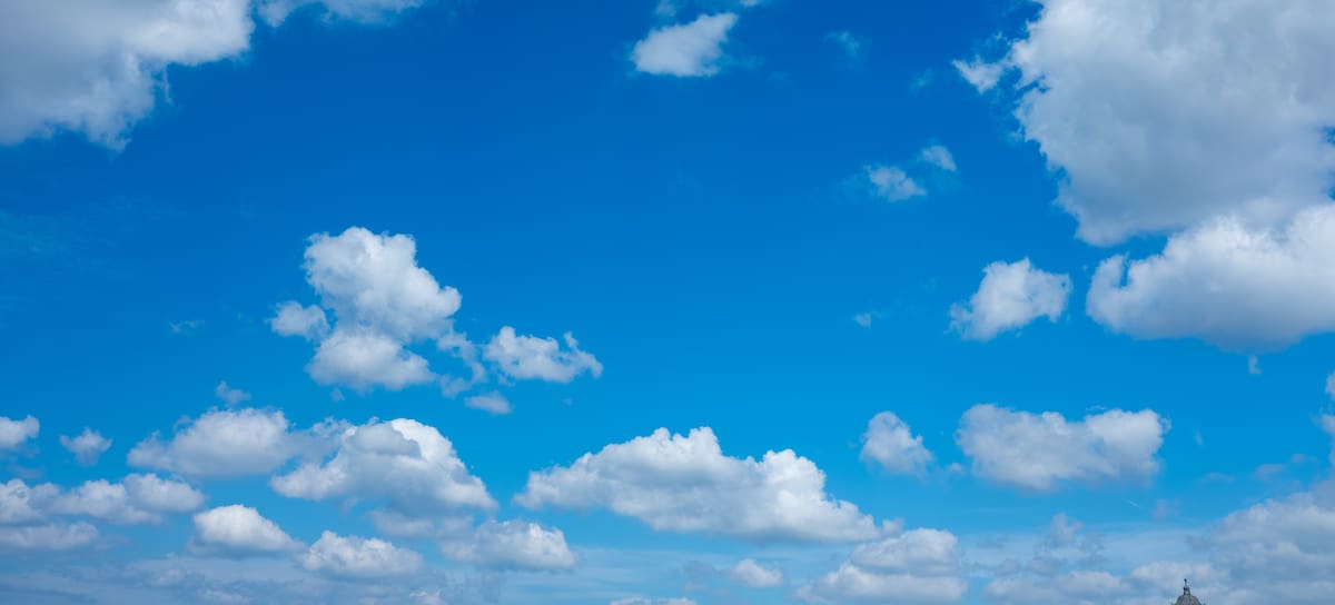 Hoy se celebra el Día Internacional del Aire Limpio por un Cielo Azul.