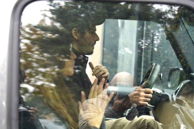 Sara Carbonero y Nacho Taboada llegando a casa de Isabel Jiménez.