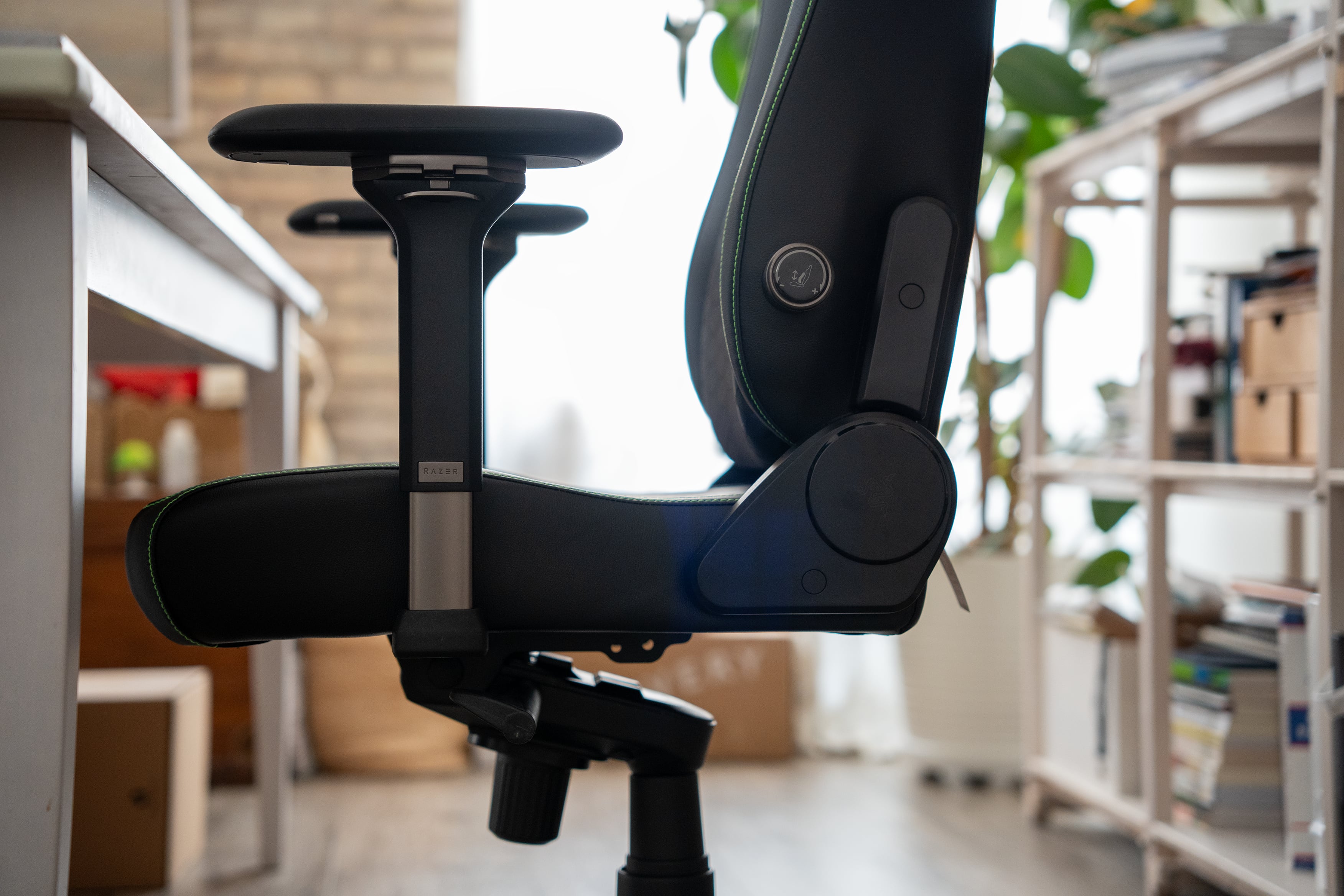 Razer Iskur V2 NewGen: la silla que cambia tu escritorio más que un ratón o un teclado