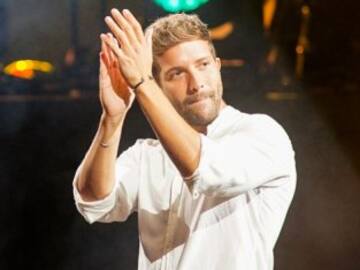 Jesús Calleja hace llorar a Pablo Alborán que confiesa una crisis personal y musical en su viaje a Uganda