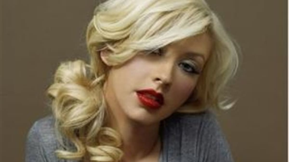 Christina Aguilera espera que su hijo sea músico