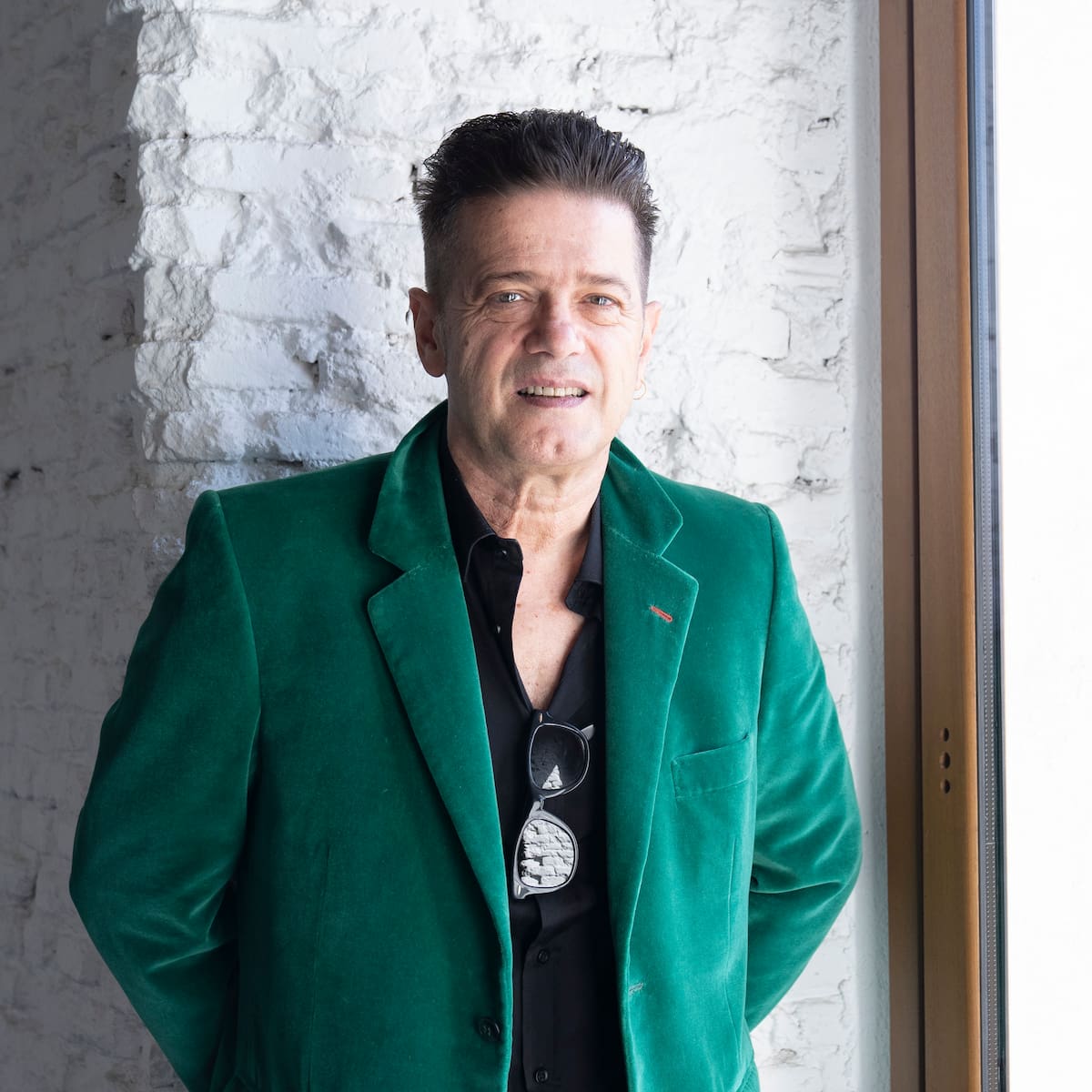 Santiago Auserón paraliza su gira de forma inesperada: la razón médica que obliga al músico a detenerlo todo