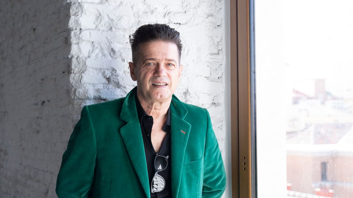 Santiago Auserón paraliza su gira de forma inesperada: la razón médica que obliga al músico a detenerlo todo