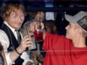 Ed Sheeran habla del golpe que le dió a Justin Bieber