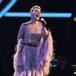 Emotivo homenaje de P!nk a Olivia Newton-John en los American Music Awards 2022