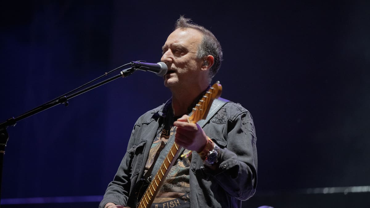 Dani Mezquita, de Hombres G, celebra su cumpleaños con Bad Bunny y comparte su opinión sobre el puertorriqueño