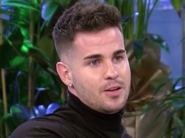 ÁLEX BUENO DE 'LA ISLA DE LAS TENTACIONES' MUESTRA SU CUERPO TRAS ENGORDAR 23 KILOS