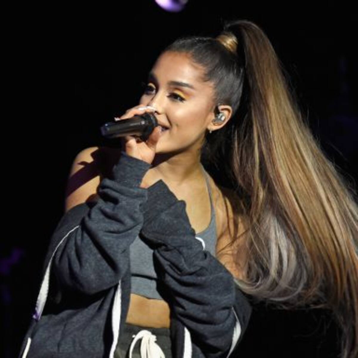 Nuevo desafío viral: ¡Hacer la pose de Ariana Grande!