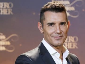 Jesús Vázquez se mete en la piel de Beyoncé, Justin Bieber o Mariah Carey en el TikTok más divertido