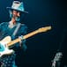 Así ha sido la actuación de Leiva con Dani Martín, Amaral y otros artistas en La Revuelta