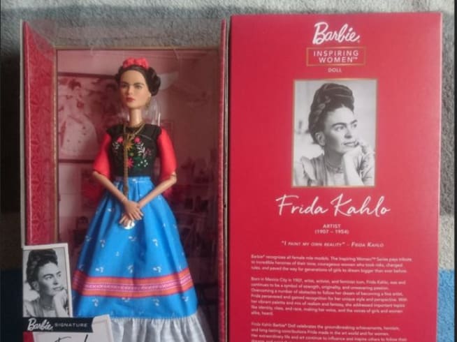 Mattel quería treparse desde antes a la cultura mexicana con la Barbie Frida Khalo con la línea de muñecas inspiradas en mujeres famosas