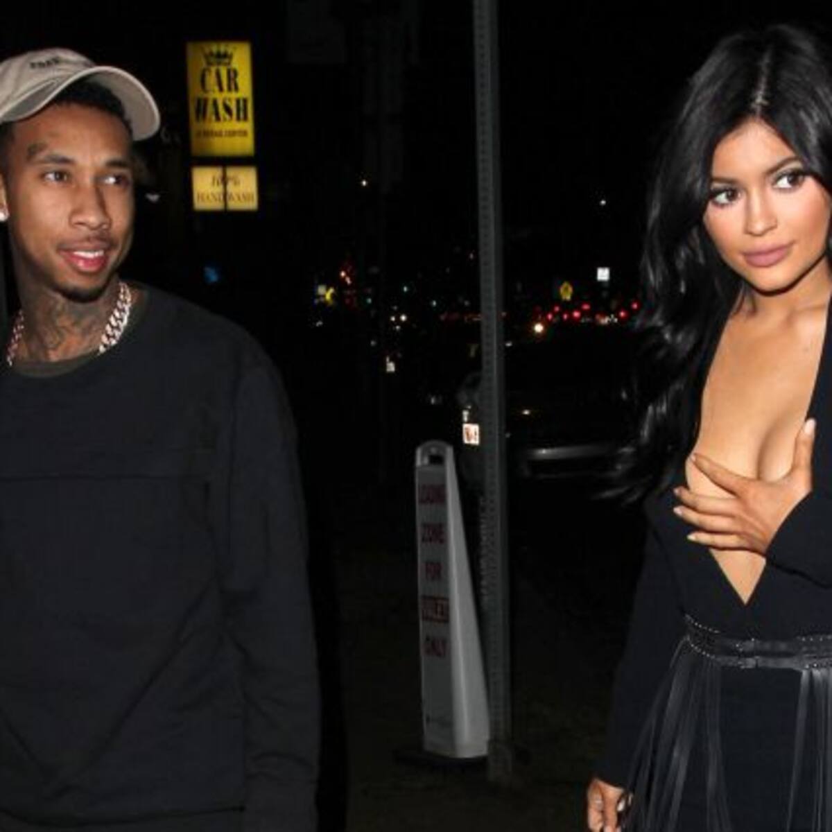 Emiten orden de arresto contra el novio de Kylie Jenner