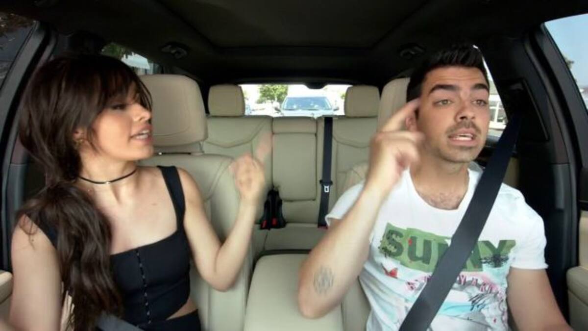 Camila Cabello le da una bofetada a Joe Jonas