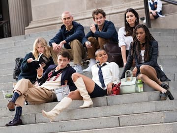 Hacen de adolescentes, pero ¿qué edad tienen en realidad los protagonistas de ‘Gossip Girl 2021’?