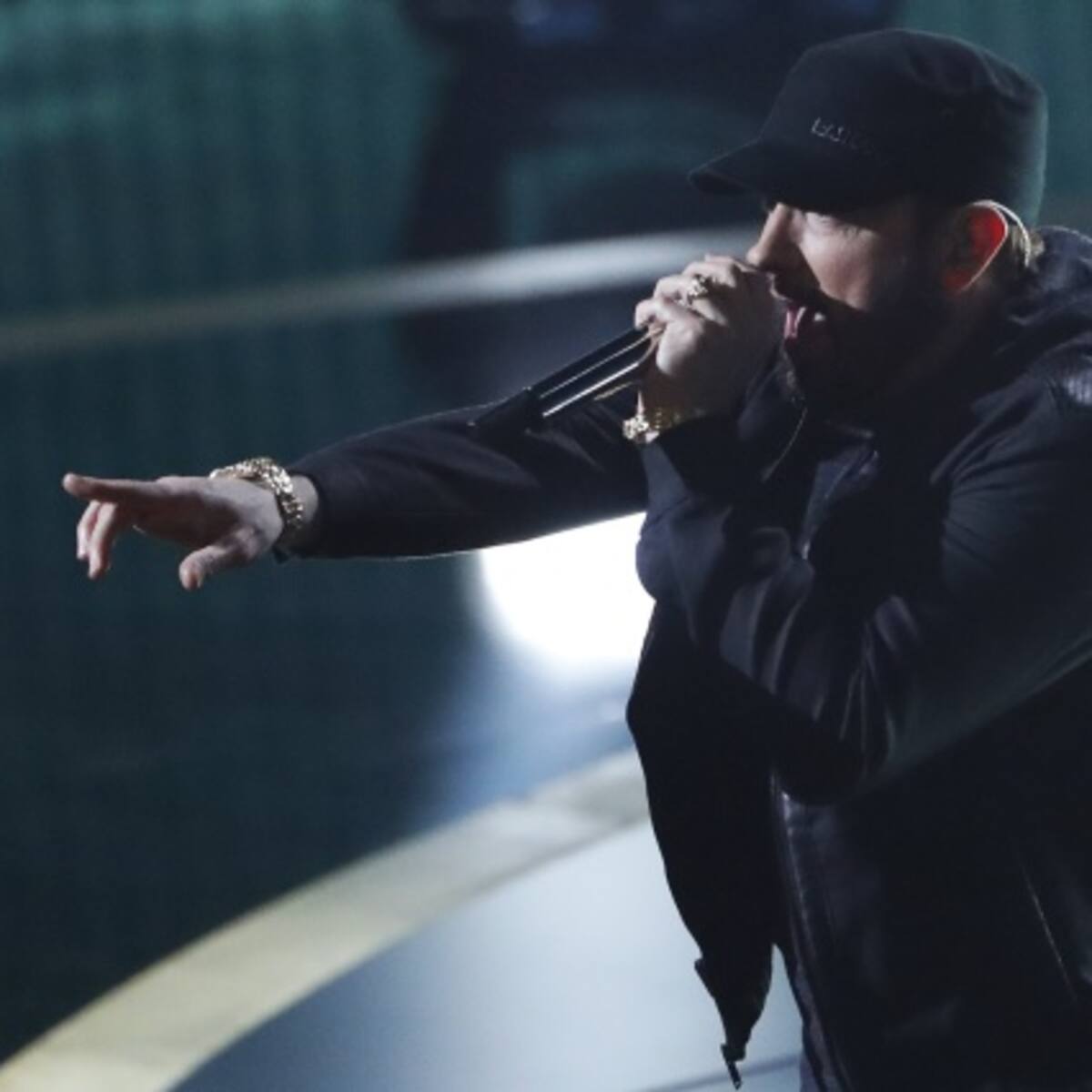 ¿Por qué Eminem apareció cantando en los premios Oscar?