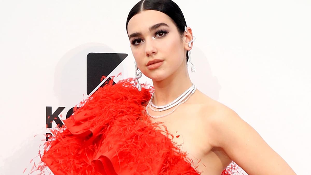 Dua Lipa logra algo casi imposible: destronar al rey musical británico de la última década