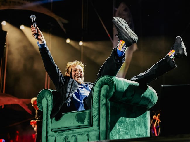 Manolo García en la primera fecha de la gira de reencuentro de El Último de la Fila, en Marenostrum Fuengirola 2026.