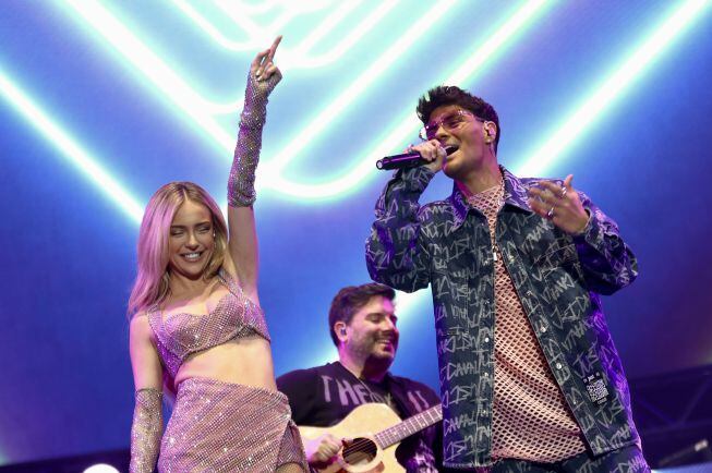 Abraham Mateo y Ana Mena