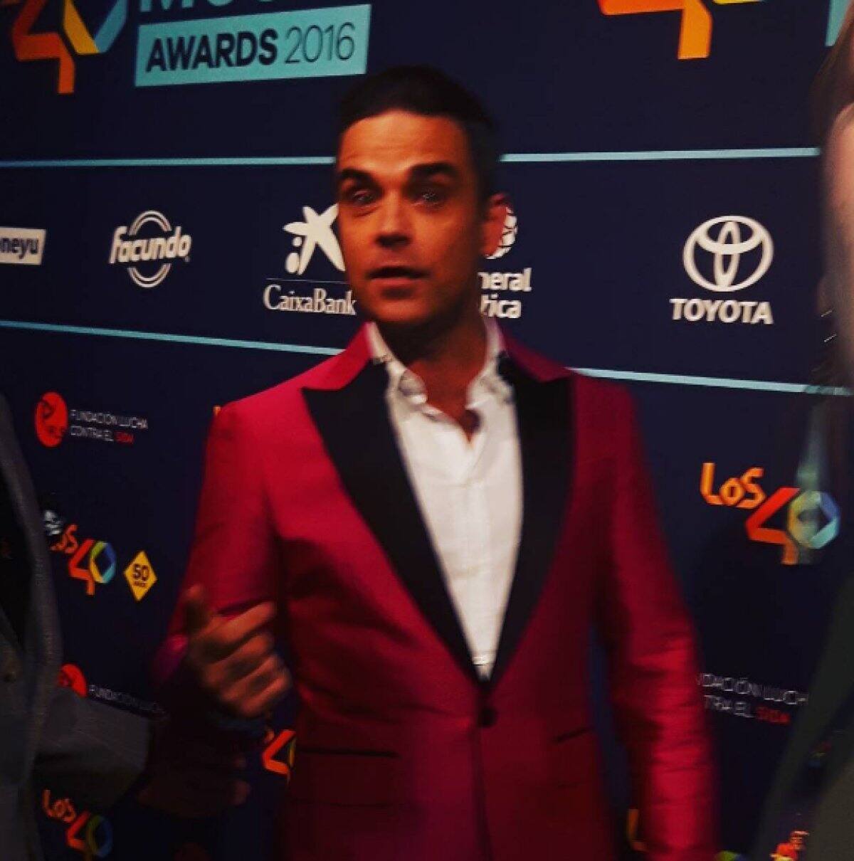 Robbie Williams desde la Alfombra Azul