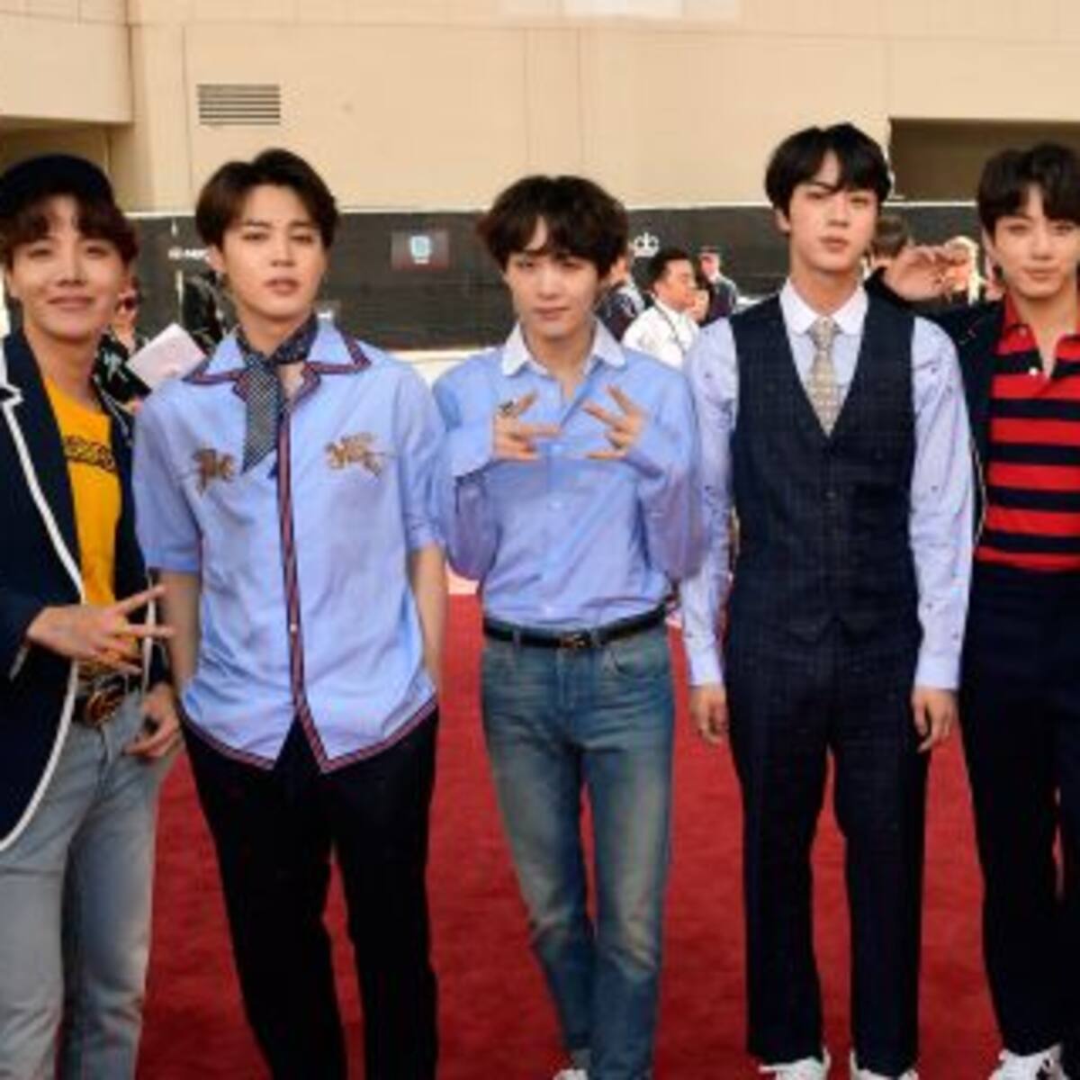 BTS fue elegido como el grupo que mejor se viste