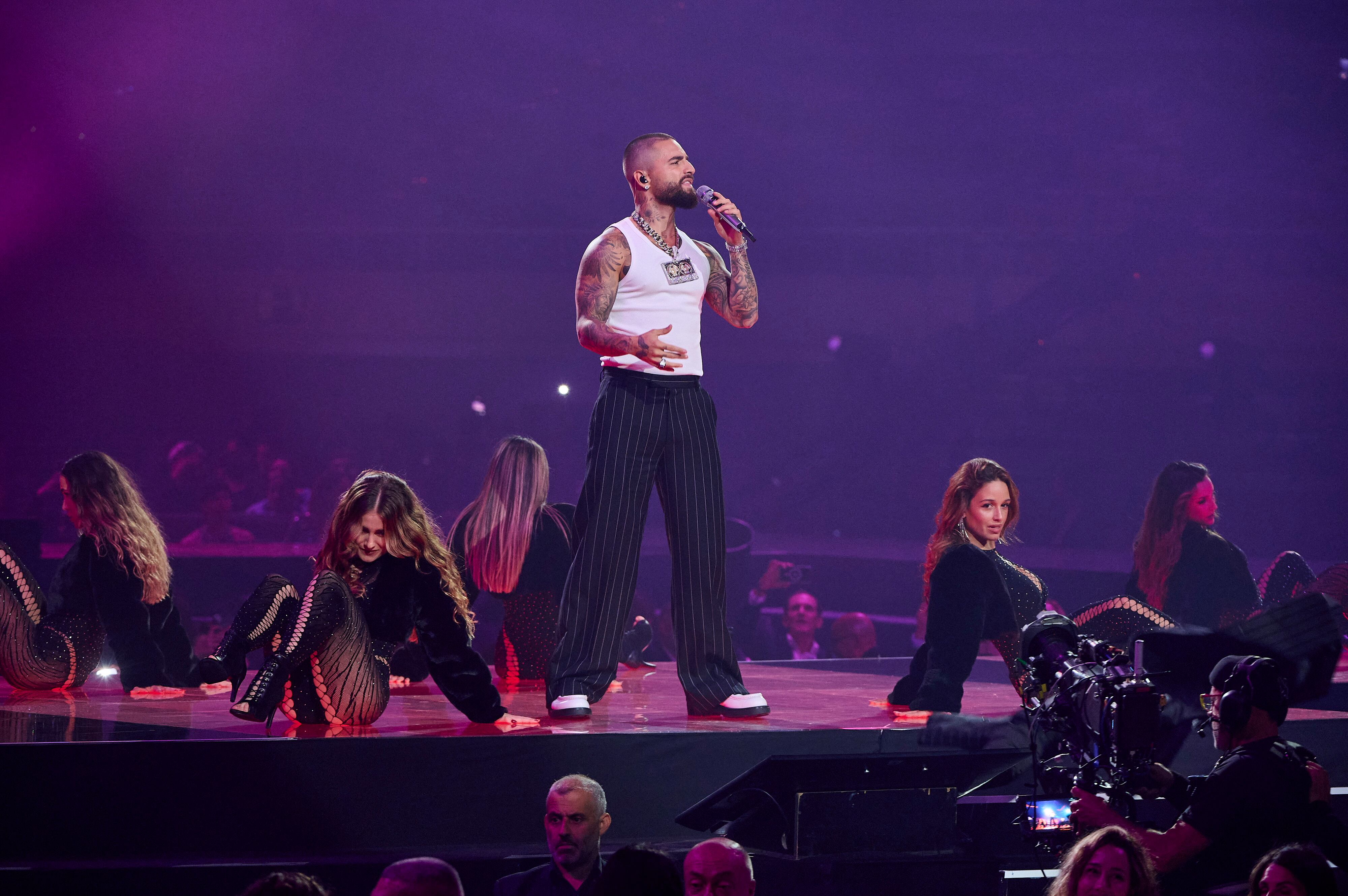 El de Medellín ofreció un gran show con algunos de sus mejores hits: Borro Cassette, Felices los cuatro, Hawái, Chantaje, Corazón y Coco Loco