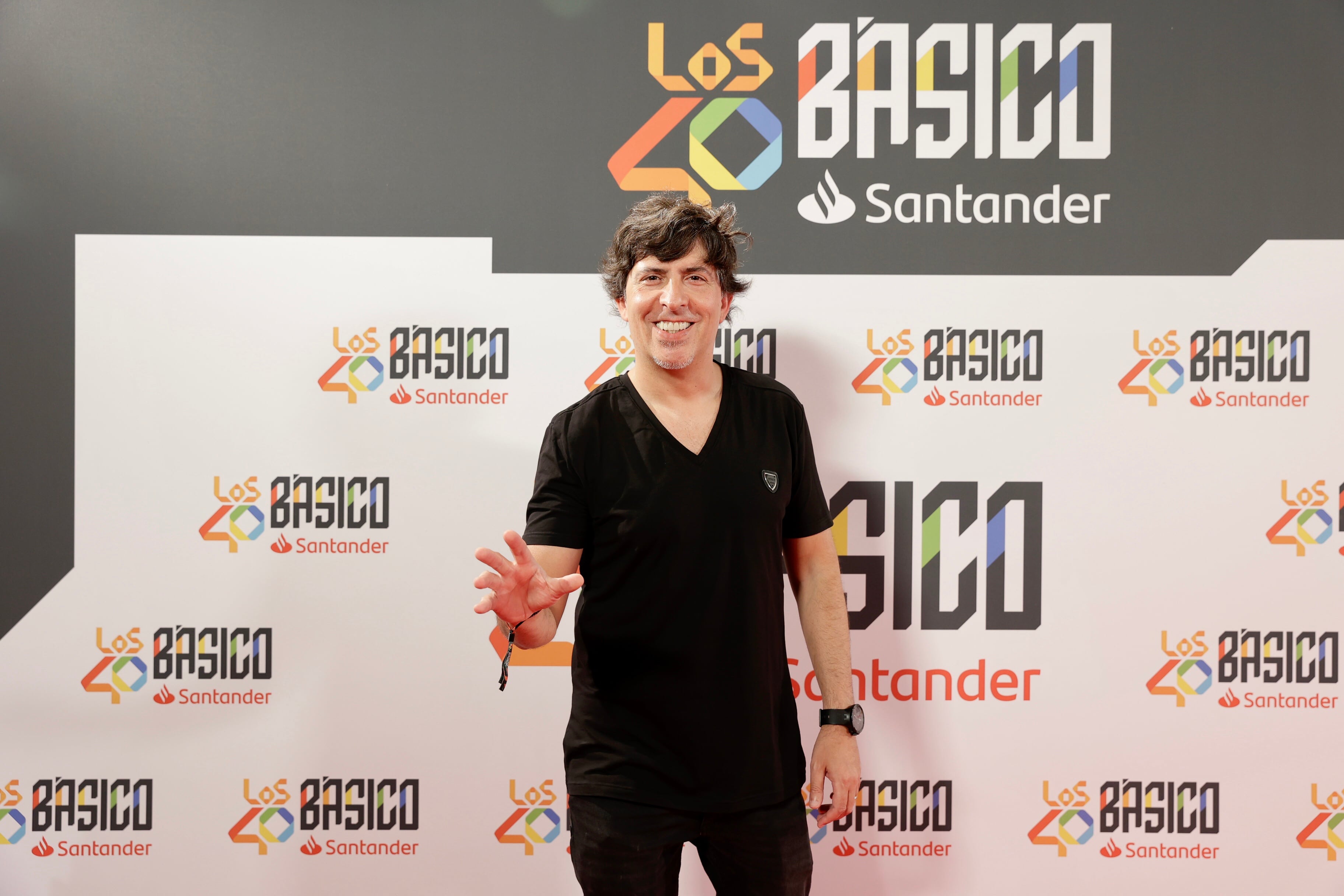 Los VIPS que no quisieron perderse el LOS40 Básico con Aitana. En la imagen, Dani Moreno &#039;El Gallo&#039;, presentador de Anda Ya.