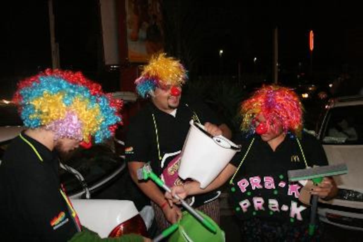 La Hora sin Nombre Segundo Aniversario Mc Donald's Zapote
