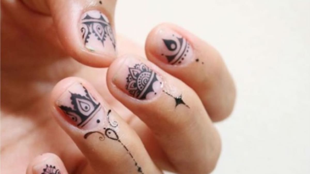 La manicura más extrema se atreve con los tatuajes