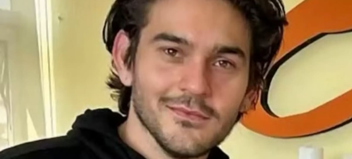 El actor mexicano James Hollcroft (YT)