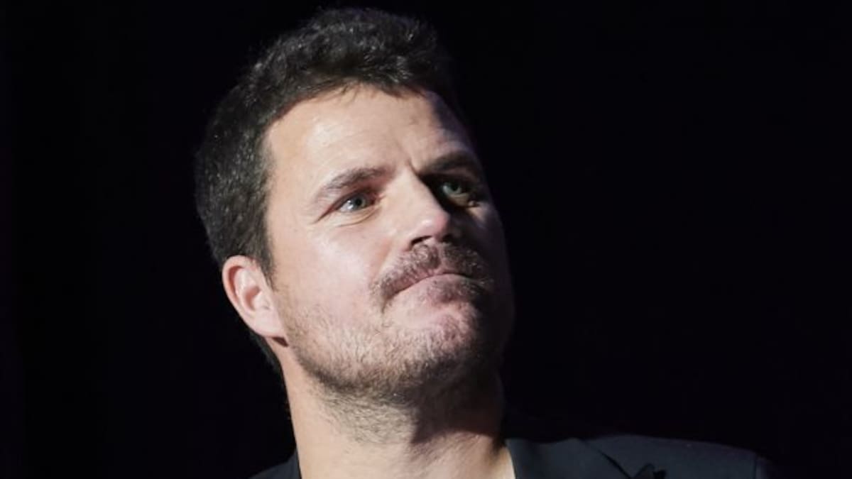 Dani Martín emociona con el homenaje que le hace a Coque Malla