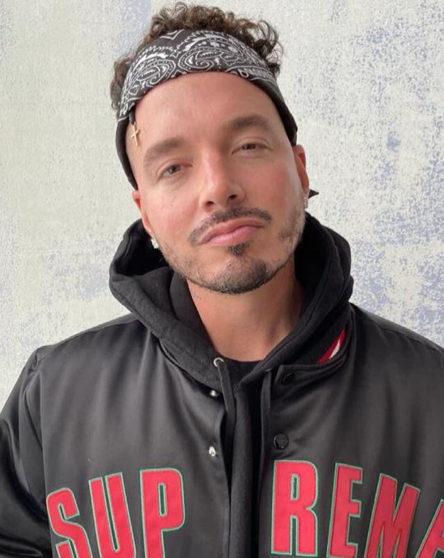 J Balvin es un cliente especial de la marca Supreme y aún así no lo dejaron pasra a la tienda