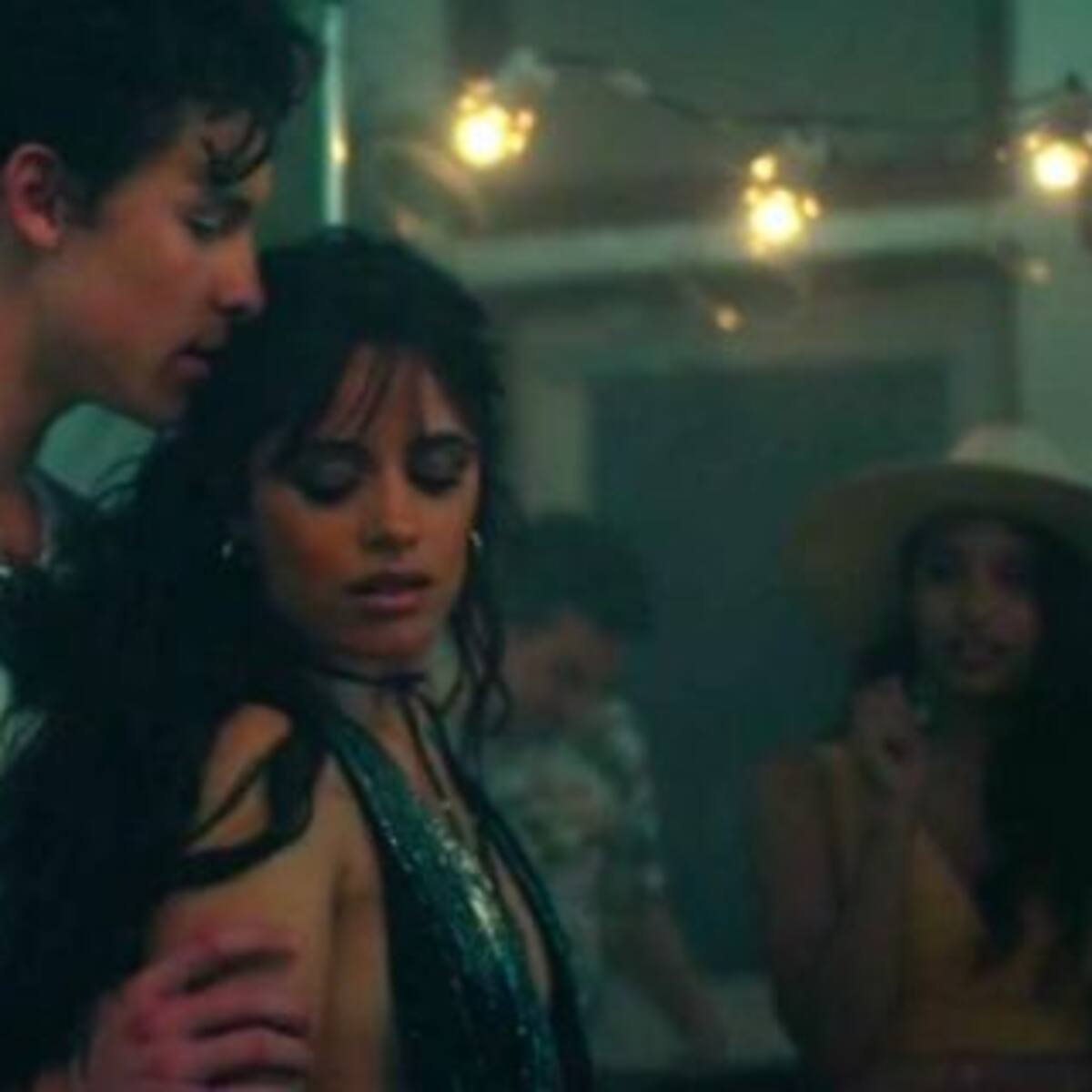 Los secretos de Camila Cabello para grabar las escenas de “Señorita” junto a Shawn Mendes