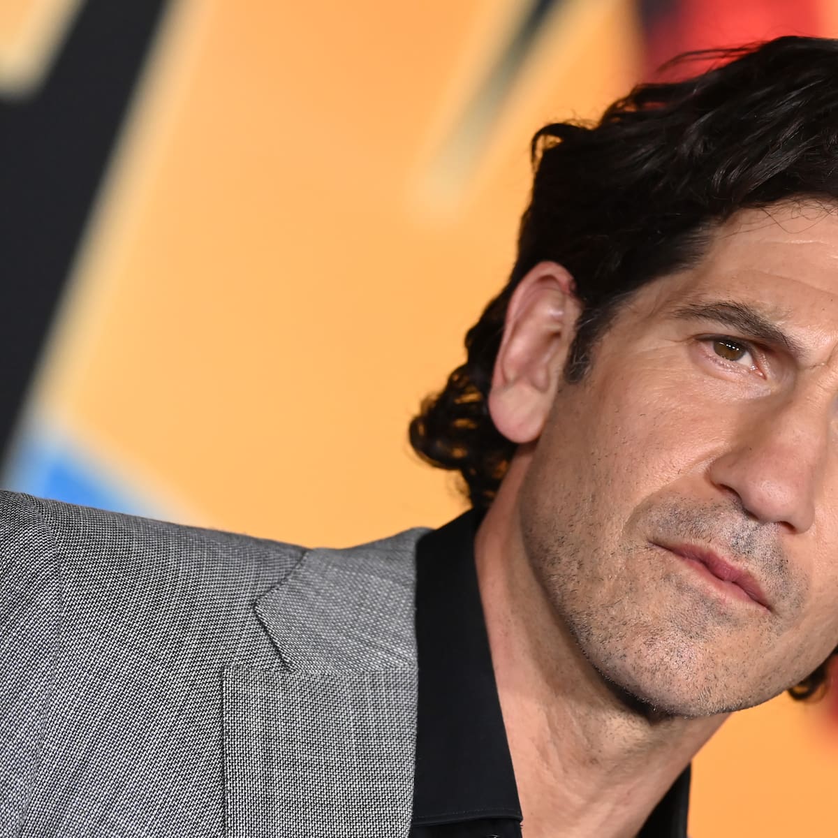 Jon Bernthal y el "racismo canino": el alegato sobre el miedo a los perros que ha dividido a Internet