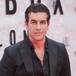 Mario Casas y Miguel Ángel Silvestre revolucionan el dramachat de La vecina Rubia